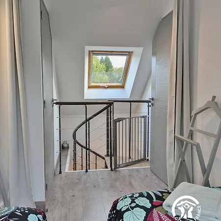 La Lande Du Pont Tatil Evi *